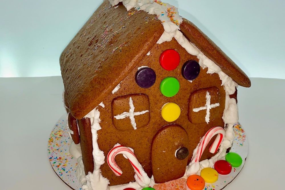 Gingerbread House – All Wrapped Up