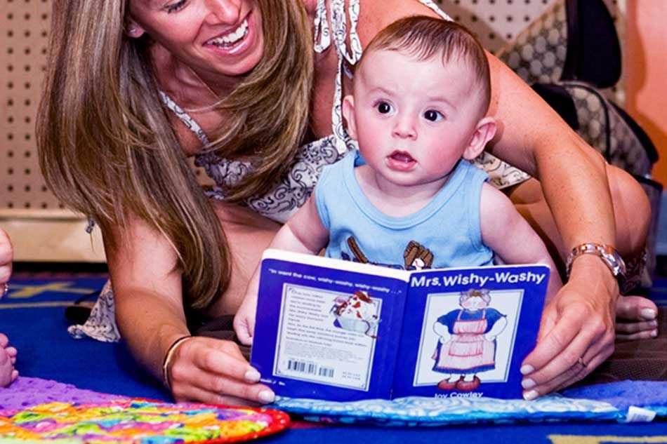 Circle, Sing, Paint & Play (Ages 18 Months to 3 Years) at Kidville - Carroll Gardens / Cobble Hill